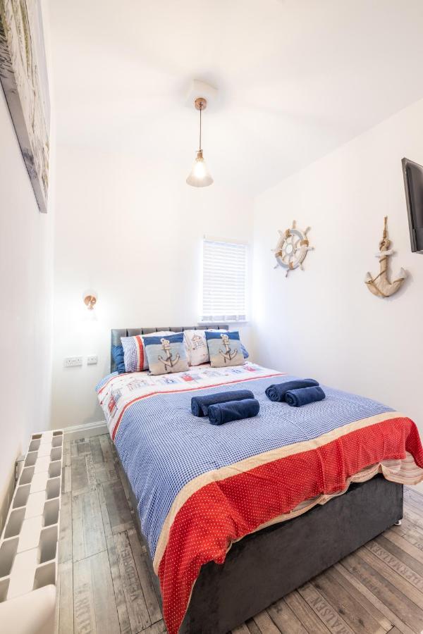 Willa Den Of Joy Humberston Fitties Sleeps 6,Hot Tub,Log Burner Cleethorpes Zewnętrze zdjęcie